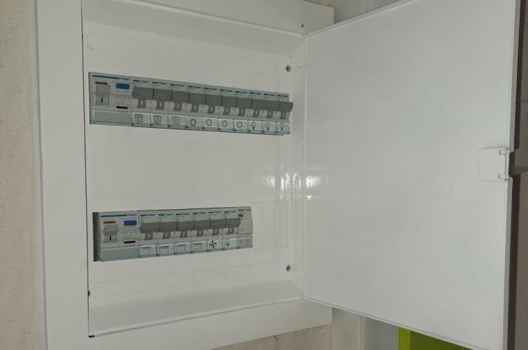 remplacement tableau électrique conforme BTAO